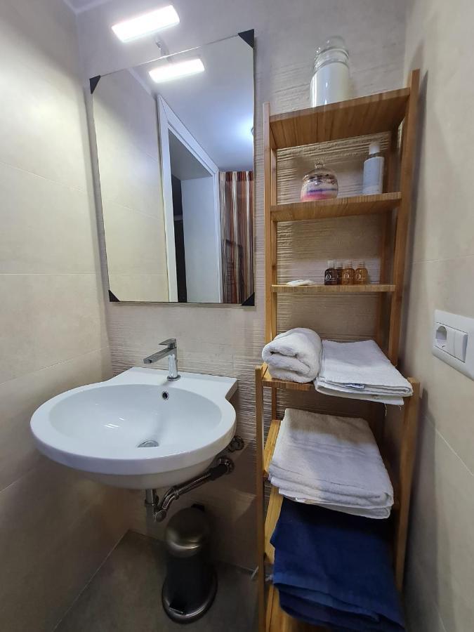 Flat 24 Maggio Apartment Лече Екстериор снимка