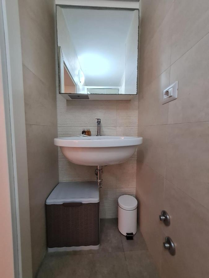 Flat 24 Maggio Apartment Лече Екстериор снимка