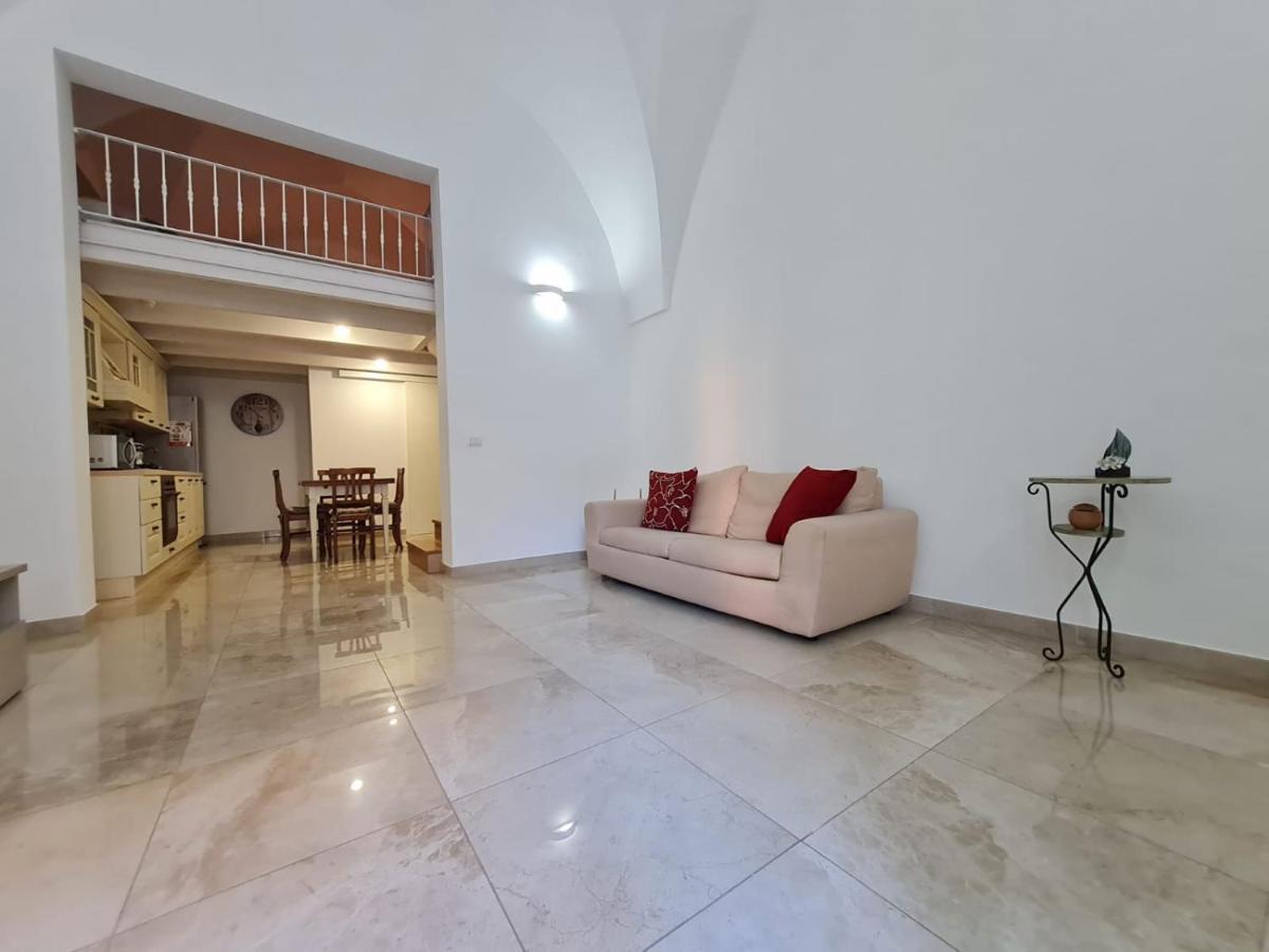 Flat 24 Maggio Apartment Лече Екстериор снимка